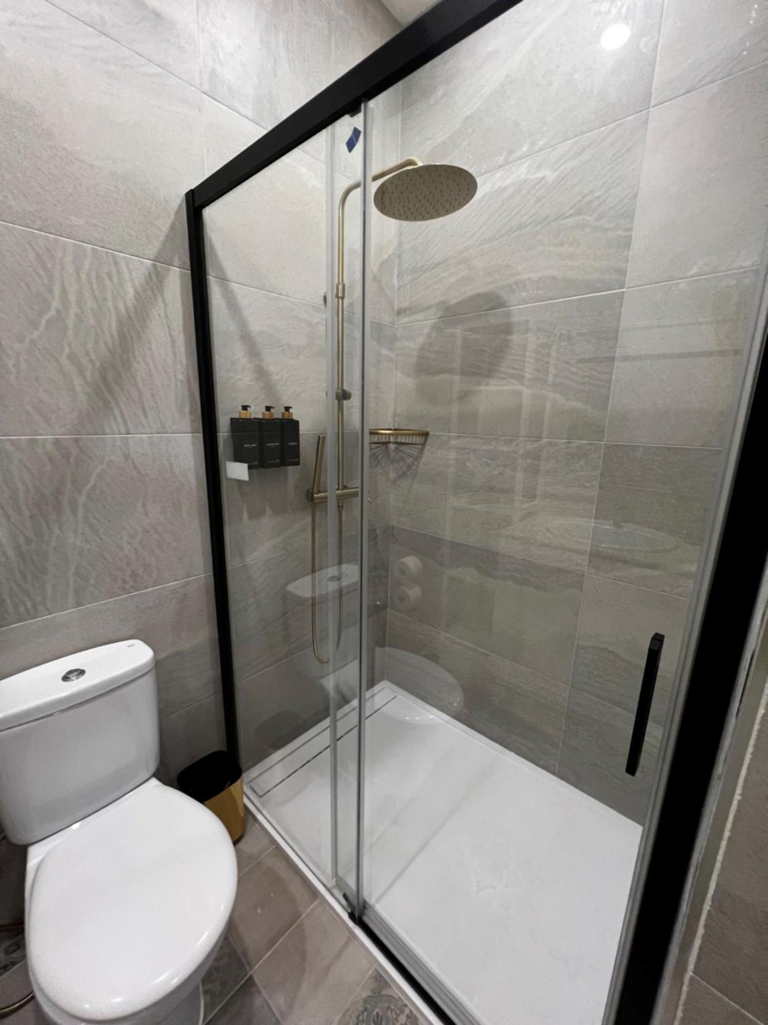 Casa Naty, Espacioso Renovado Apartamento En El Centro De 马拉加 外观 照片